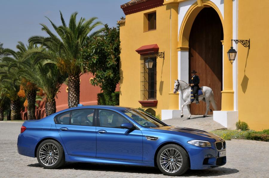  BMW M5 2011 года  (фото 78 из 344)